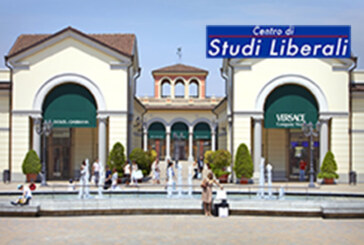 L’apertura a Pasqua dell’outlet di Serravalle diventa un caso. Le ragioni del sì e del no