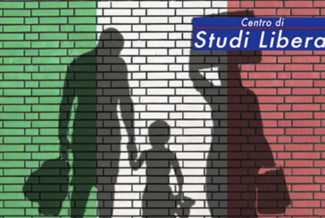 Sempre meno figli e più expat: l’Italia si «svuota» e inchioda il Pil