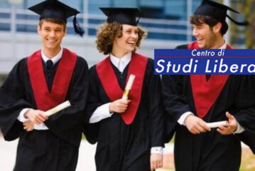 Perché in Italia si fabbricano laureati «inutili» per le imprese (e quanto pesa la scelta di scuola e università)